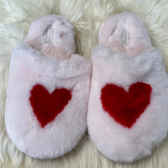 VICTORIA'S SECRET SOFT PLUSH CLOSED TOE FAUX FUR PINK VS LOGO SLIPPERS S-M - Picture 7 of 7